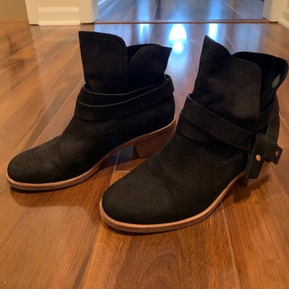 UGG Shoes Ugg Elora Ankle Booties Poshmark